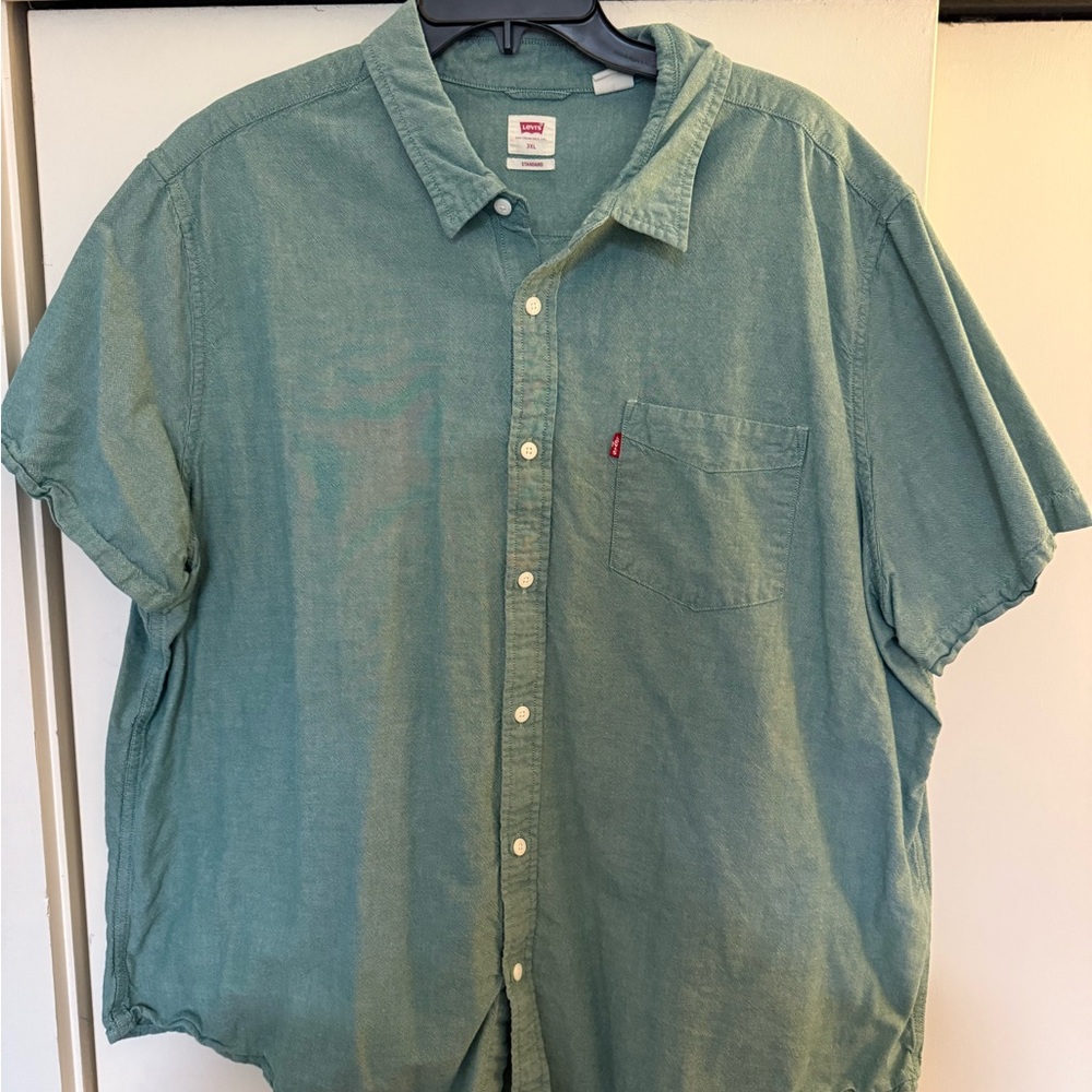 Levi's Men's Casual Green Button Down Shirt